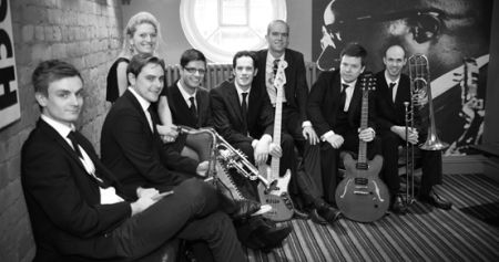 The Strictly Smikin Soul Band with Hireaband